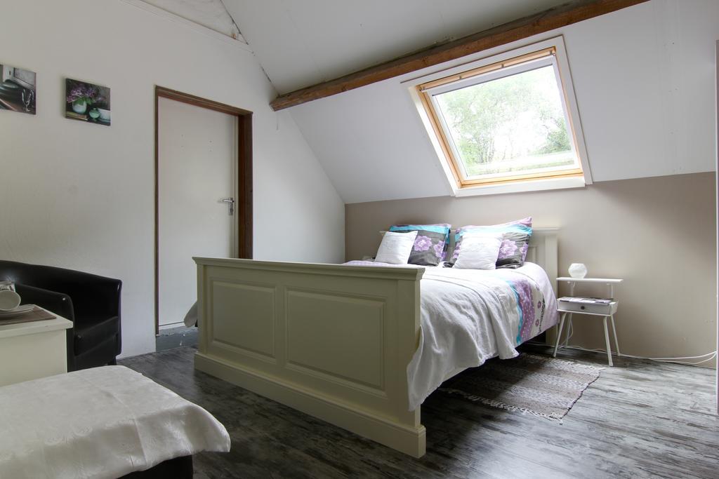 Bed and Breakfast d'n Twist Overloon Zimmer foto